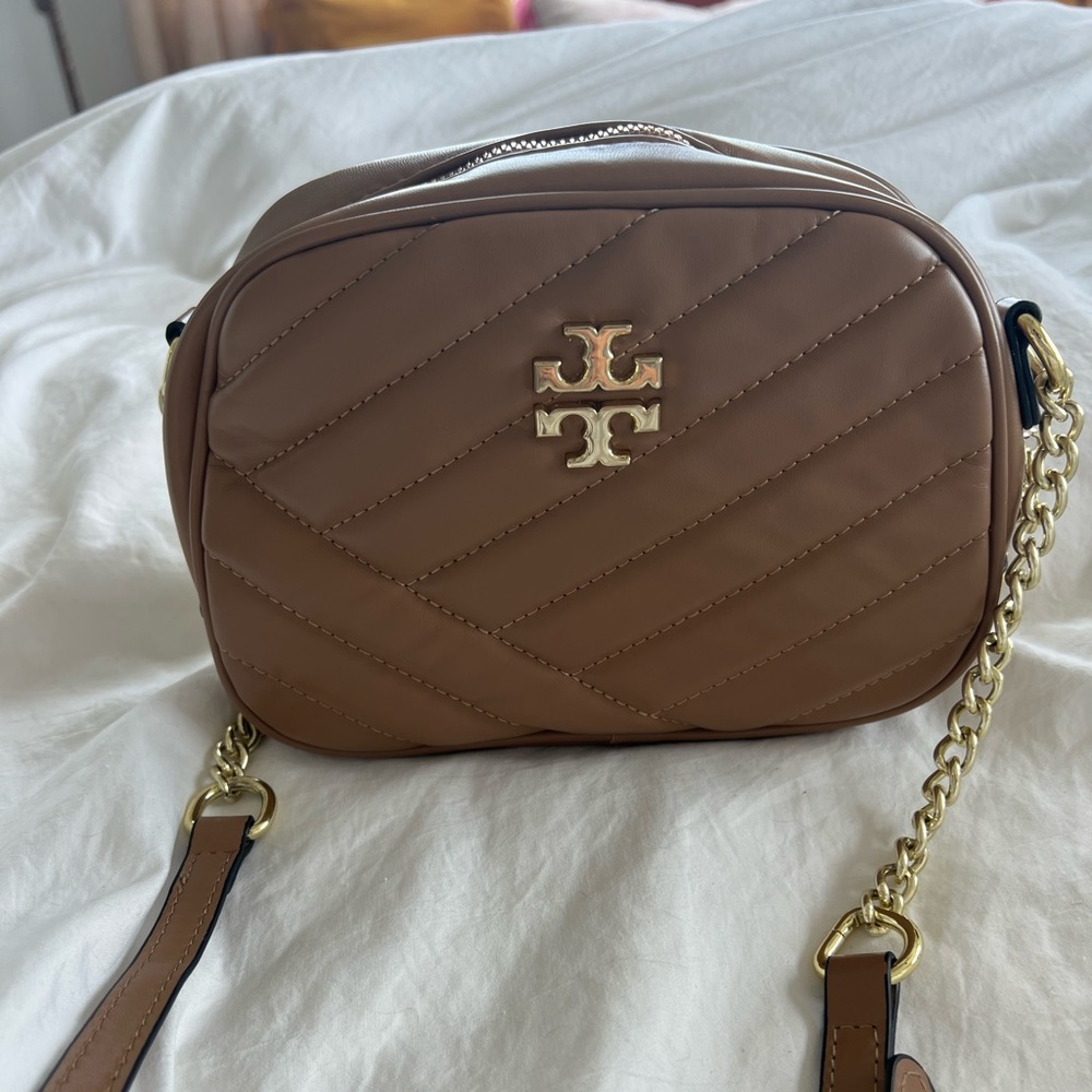 Tan quilted bag with gold chain strap